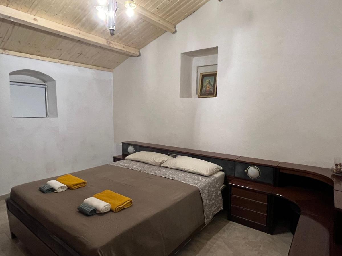 Casa Di Mirto Bed and Breakfast Chiaramonte Gulfi Eksteriør billede